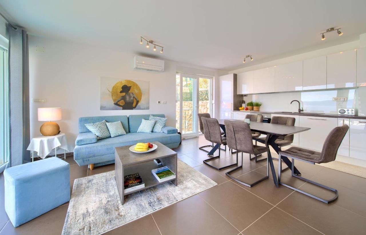 Villa Solis Lacus Modern Apartment - Private Heated Pool - Smart Tv Sky X - Free Parking Njivice Εξωτερικό φωτογραφία