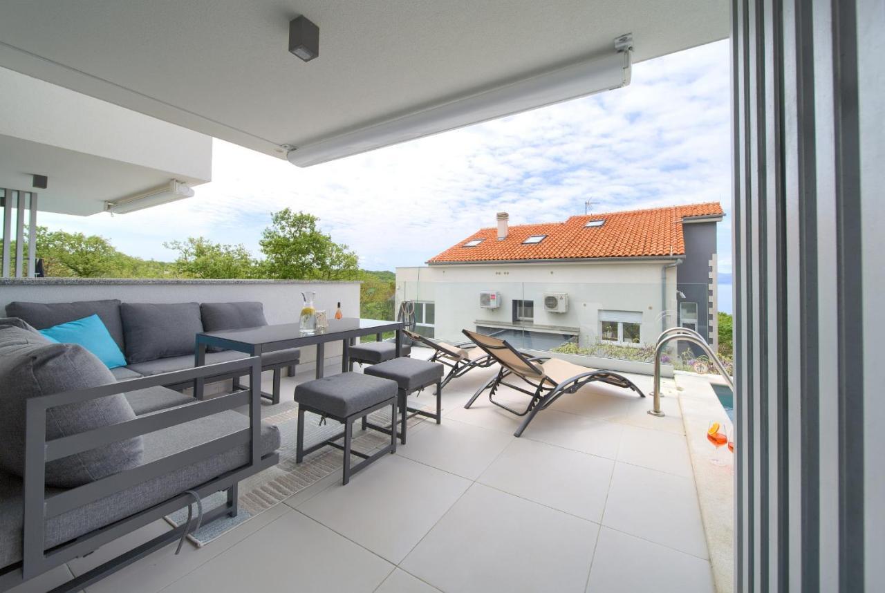 Villa Solis Lacus Modern Apartment - Private Heated Pool - Smart Tv Sky X - Free Parking Njivice Εξωτερικό φωτογραφία