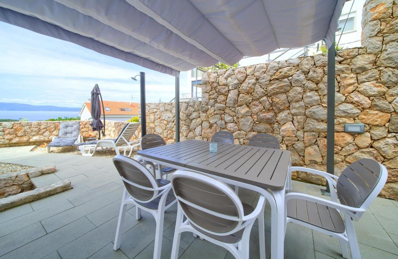 Villa Solis Lacus Modern Apartment - Private Heated Pool - Smart Tv Sky X - Free Parking Njivice Εξωτερικό φωτογραφία
