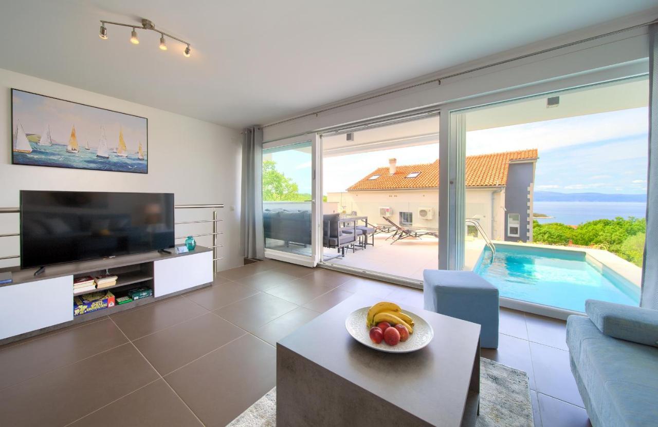 Villa Solis Lacus Modern Apartment - Private Heated Pool - Smart Tv Sky X - Free Parking Njivice Εξωτερικό φωτογραφία