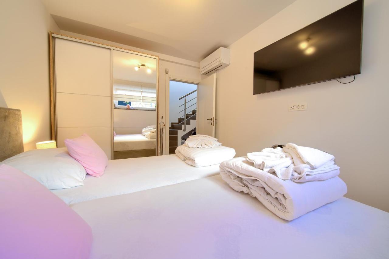 Villa Solis Lacus Modern Apartment - Private Heated Pool - Smart Tv Sky X - Free Parking Njivice Εξωτερικό φωτογραφία