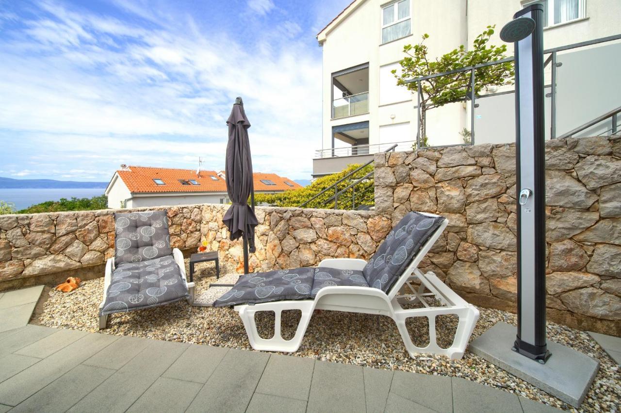 Villa Solis Lacus Modern Apartment - Private Heated Pool - Smart Tv Sky X - Free Parking Njivice Εξωτερικό φωτογραφία