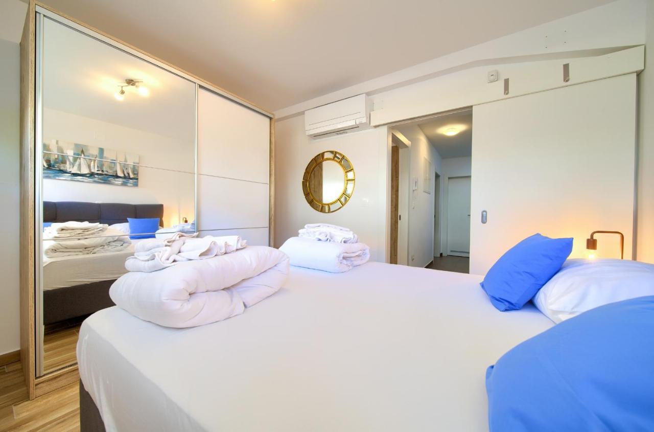 Villa Solis Lacus Modern Apartment - Private Heated Pool - Smart Tv Sky X - Free Parking Njivice Εξωτερικό φωτογραφία
