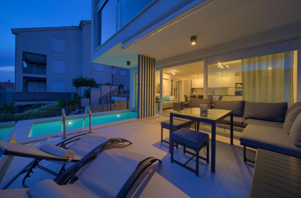 Villa Solis Lacus Modern Apartment - Private Heated Pool - Smart Tv Sky X - Free Parking Njivice Εξωτερικό φωτογραφία